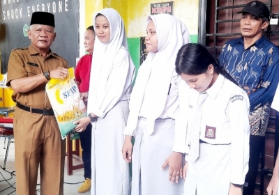 Kegiatan Sosial Berbagi bersama Warga sekolah